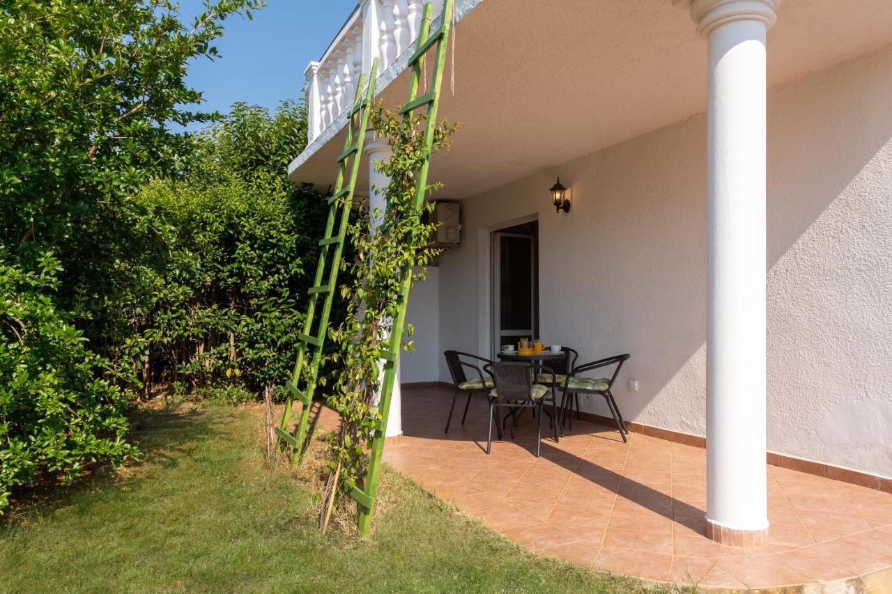 Apartments Oliva Poreč Exterior foto